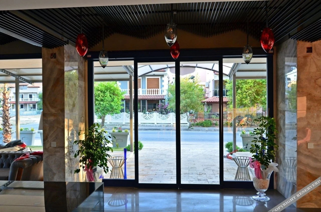 Урла: Ferush Otel