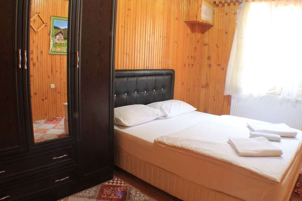 Узунгёль: Yaren Otel