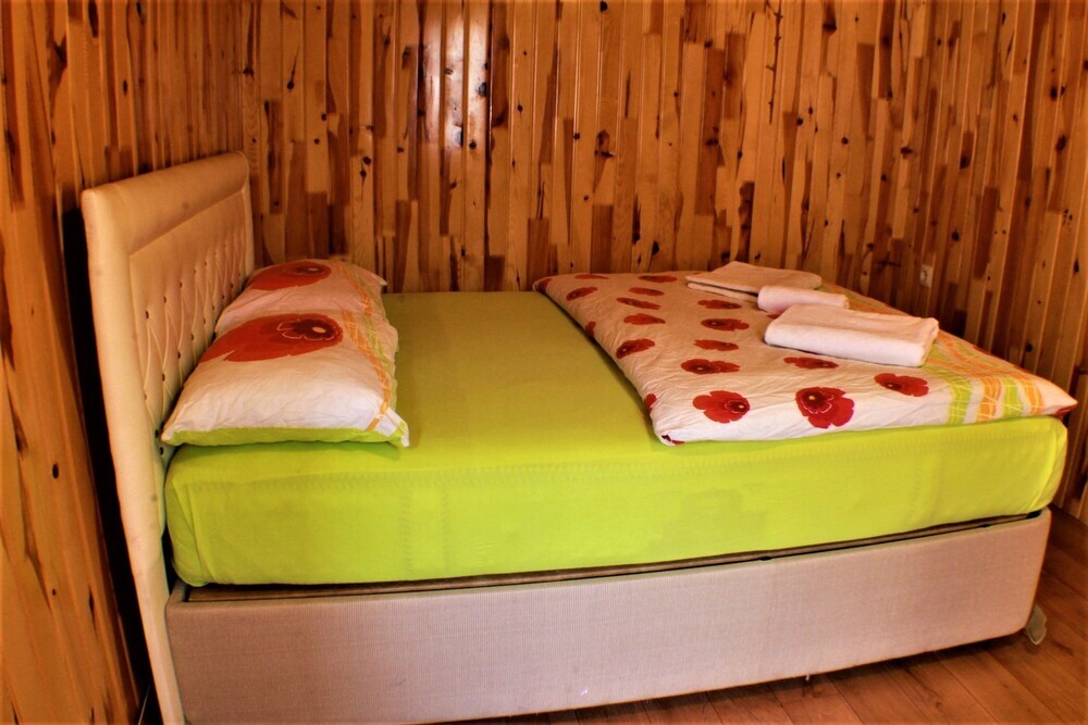 Узунгёль: Yaren Otel