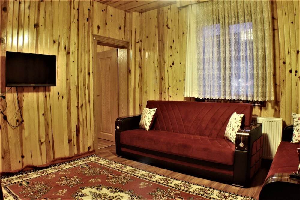 Узунгёль: Yaren Otel