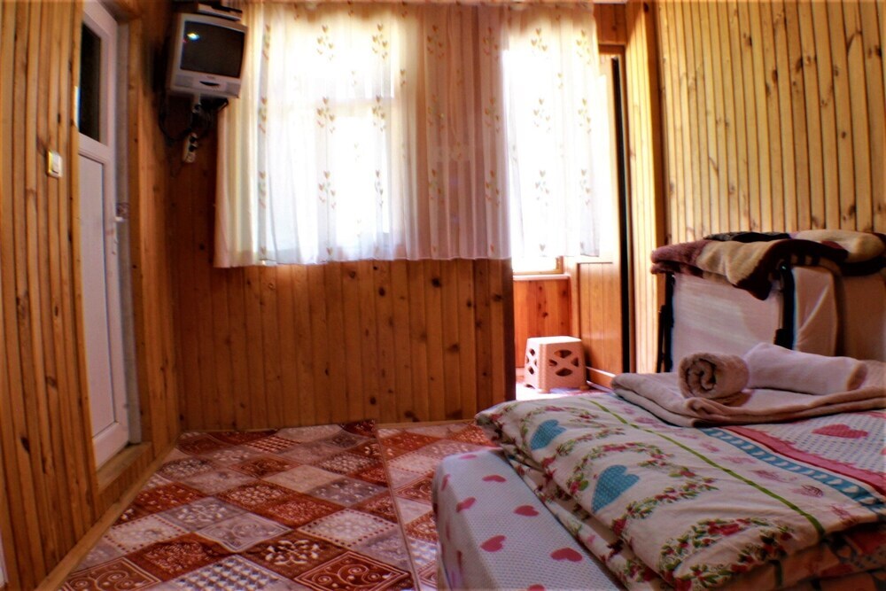 Узунгёль: Yaren Otel