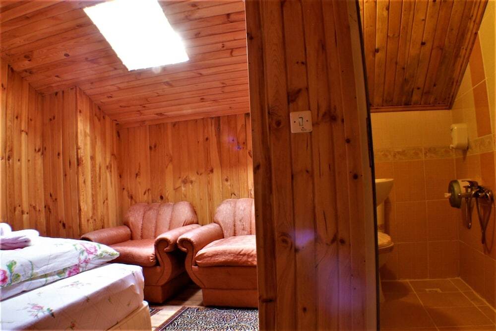 Узунгёль: Yaren Otel