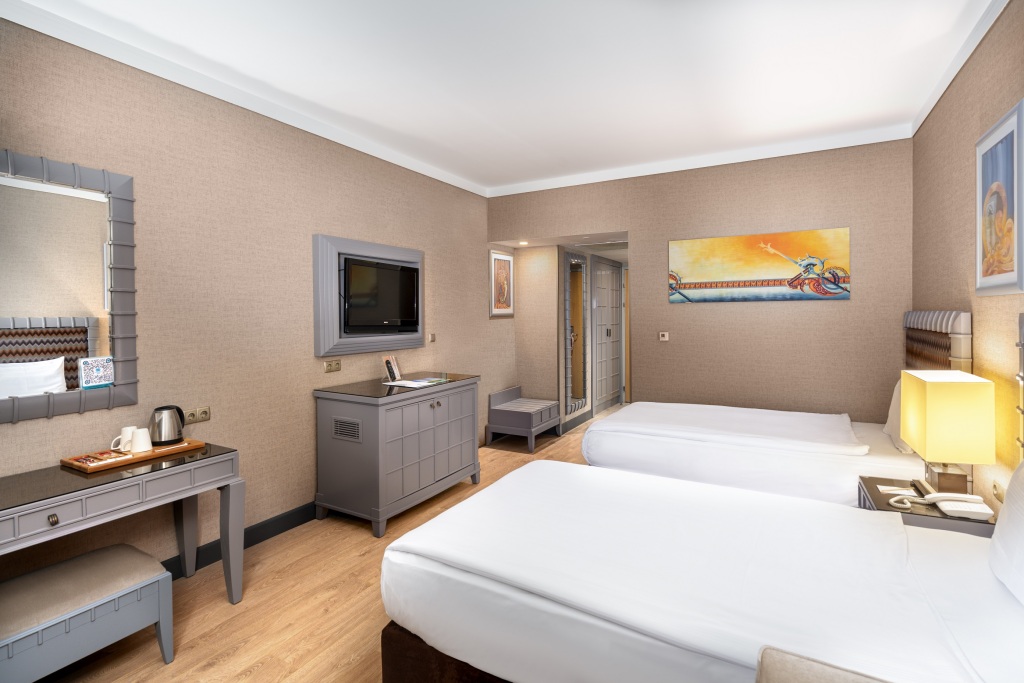 Конья: Grand Hotel Konya