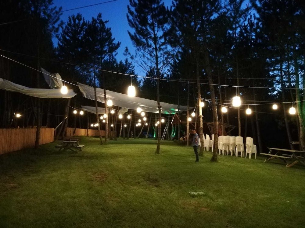 Гереде: Mengen Cam Pinari Doga Evleri & Restaurant