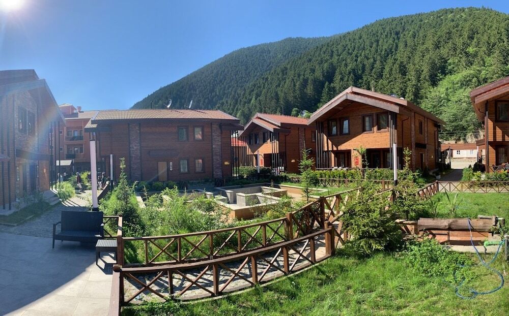 Узунгёль: Inanlar Premium Suites & Villas