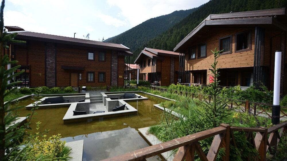 Узунгёль: Inanlar Premium Suites & Villas