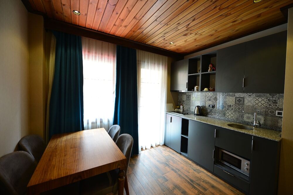 Узунгёль: Inanlar Premium Suites & Villas