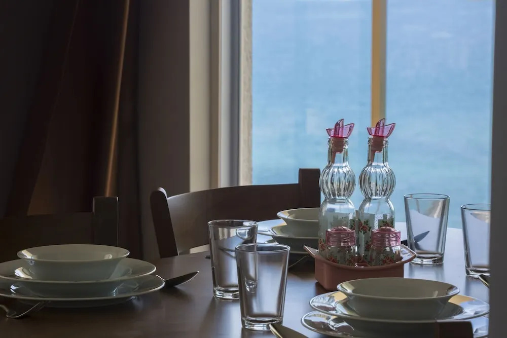 Арсин: Royal Comfort Suites
