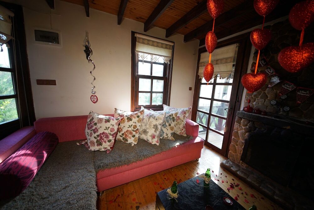 Сайл: Agva Villa