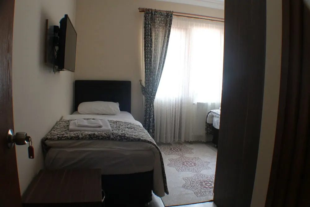 Узунгёль: Gol Otel