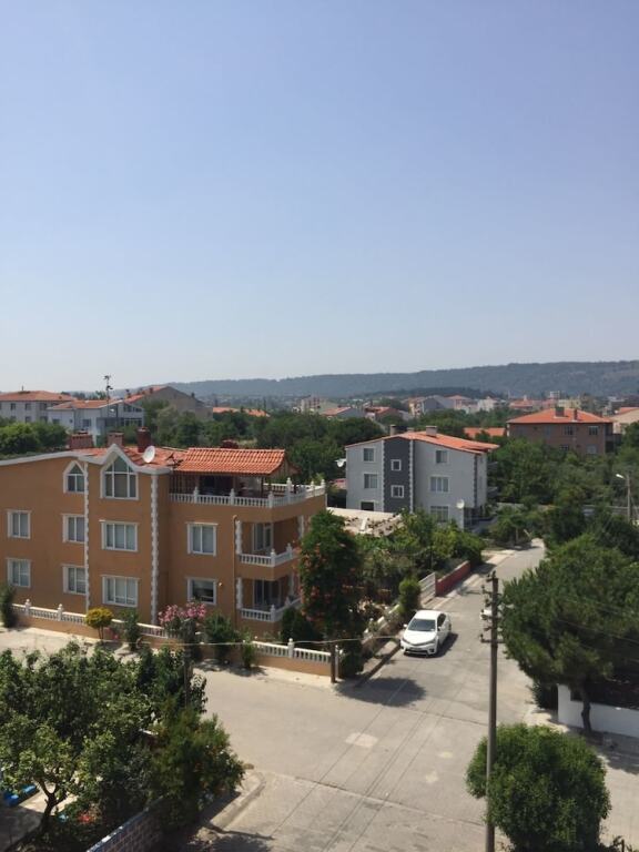 Эджеабат: Konig Hotels