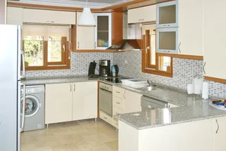 Согучак: House With 4 Bedrooms in Kusadasi, With Private Pool and Enclosed Gard