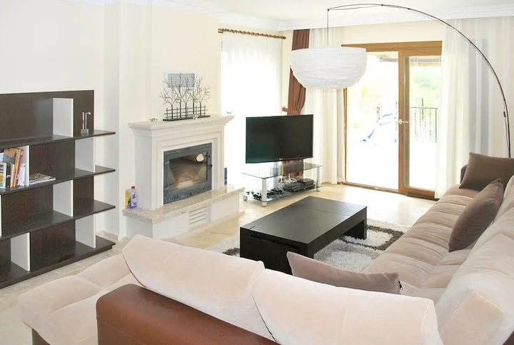 Согучак: House With 4 Bedrooms in Kusadasi, With Private Pool and Enclosed Gard