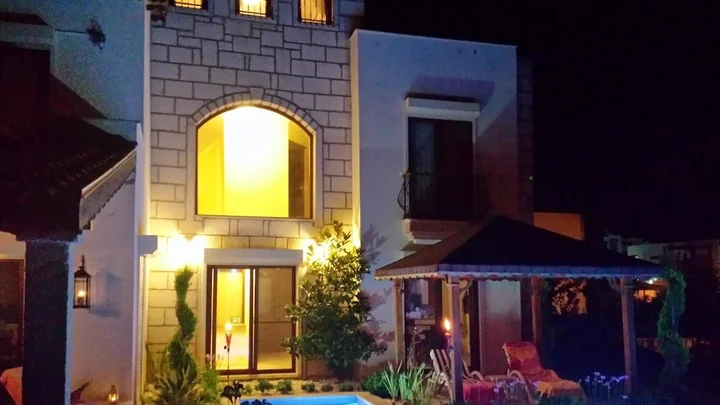 Согучак: House With 4 Bedrooms in Kusadasi, With Private Pool and Enclosed Gard
