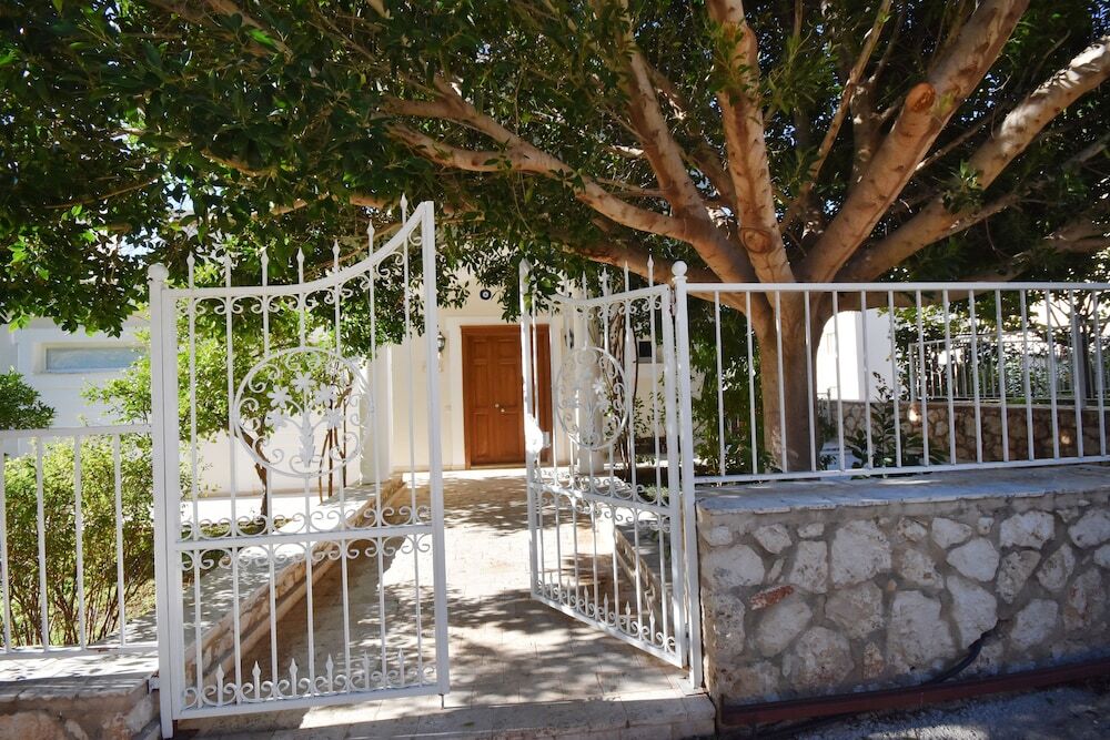 Калкан: KAL1400 Villa Badem 3 Bedrooms