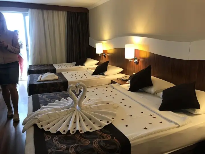 Throne Beach Resort & Spa — фото 3