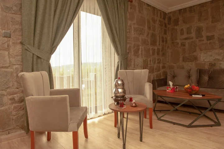 Арсин: Вилла Royal Village