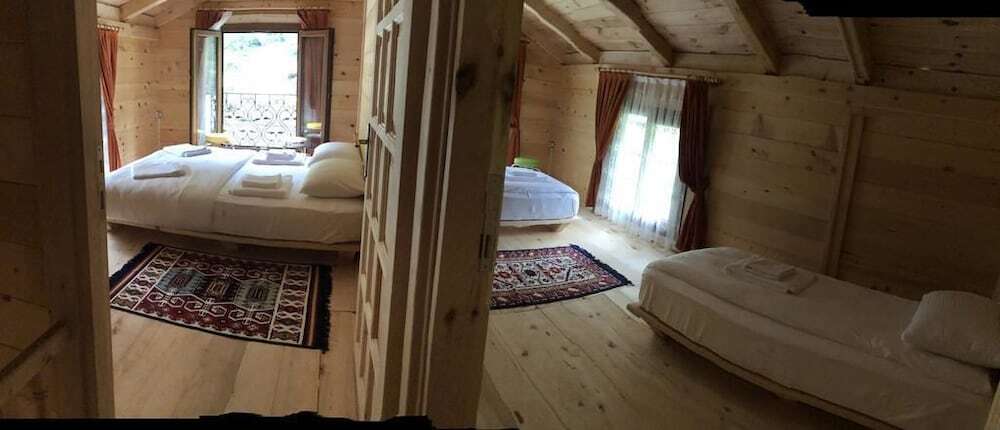 Чамлыхемшин: Aden River Hotel