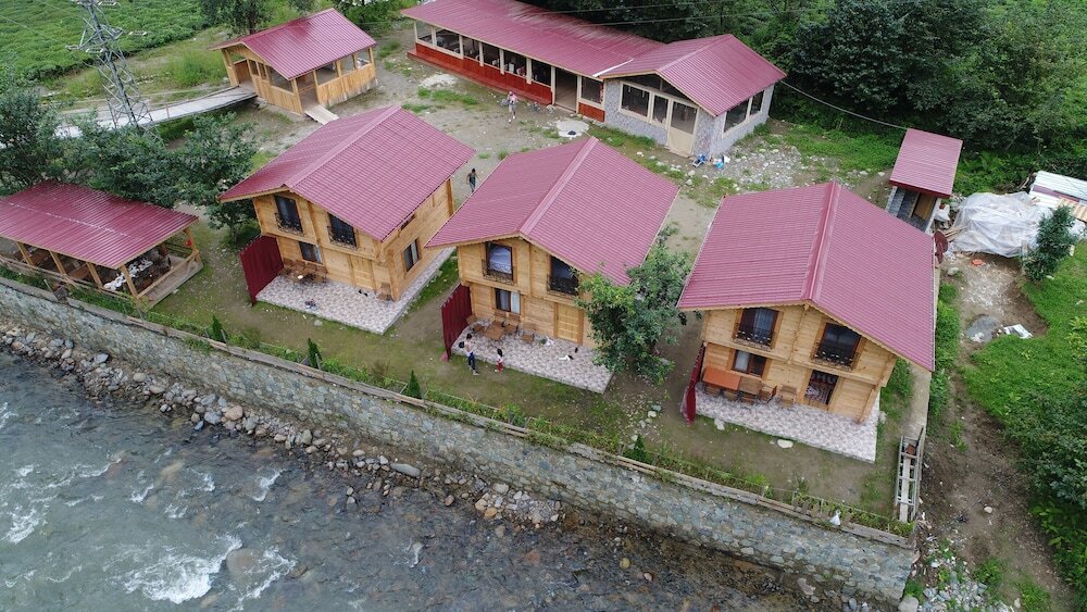 Чамлыхемшин: Aden River Hotel