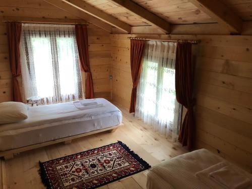 Чамлыхемшин: Aden River Hotel
