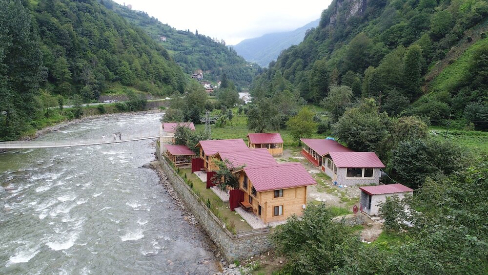 Чамлыхемшин: Aden River Hotel
