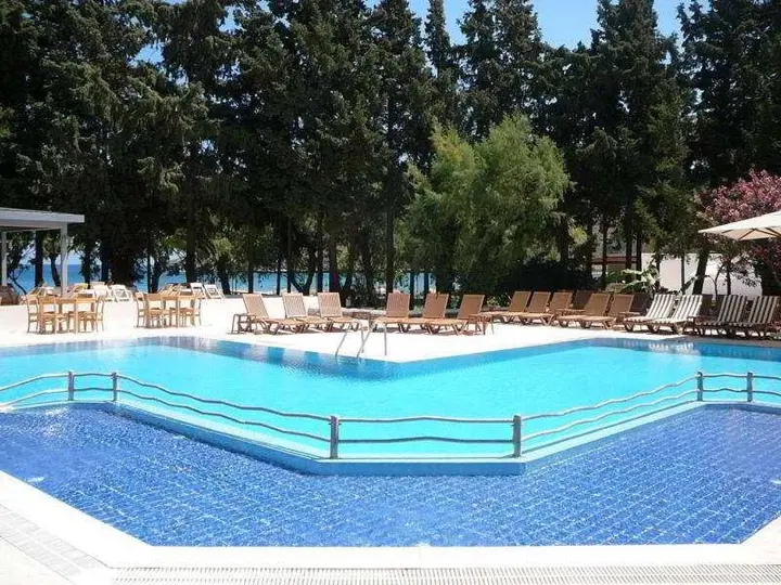 Акьярлар: Medis Hotel