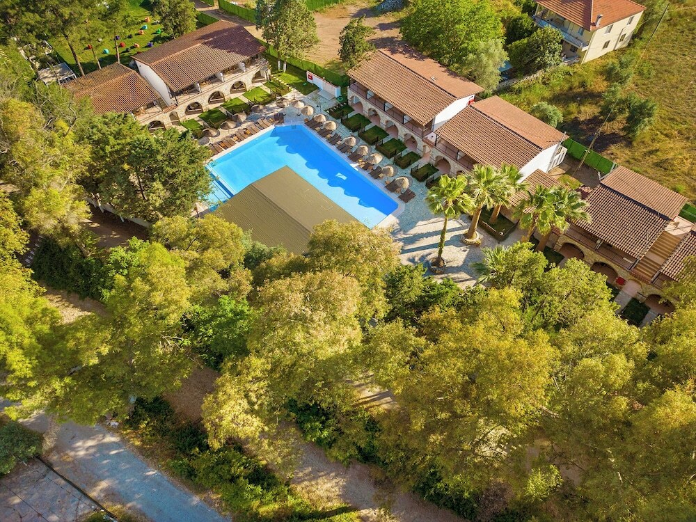 Кумлюбюк: Alados Otel