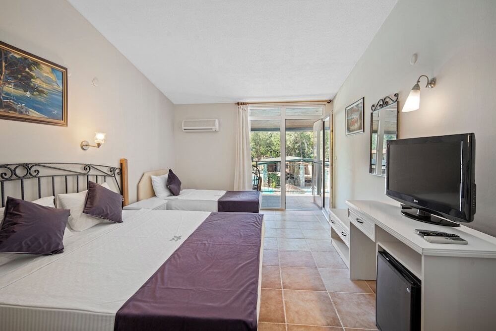 Кумлюбюк: Alados Otel