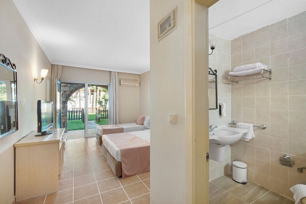 Кумлюбюк: Alados Otel