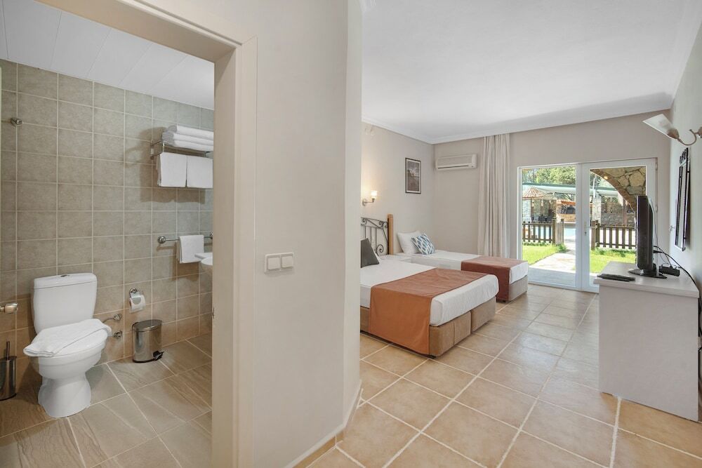 Кумлюбюк: Alados Otel