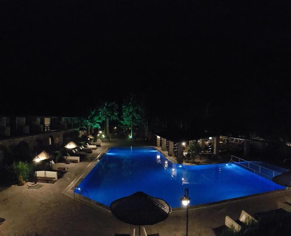 Кумлюбюк: Alados Otel