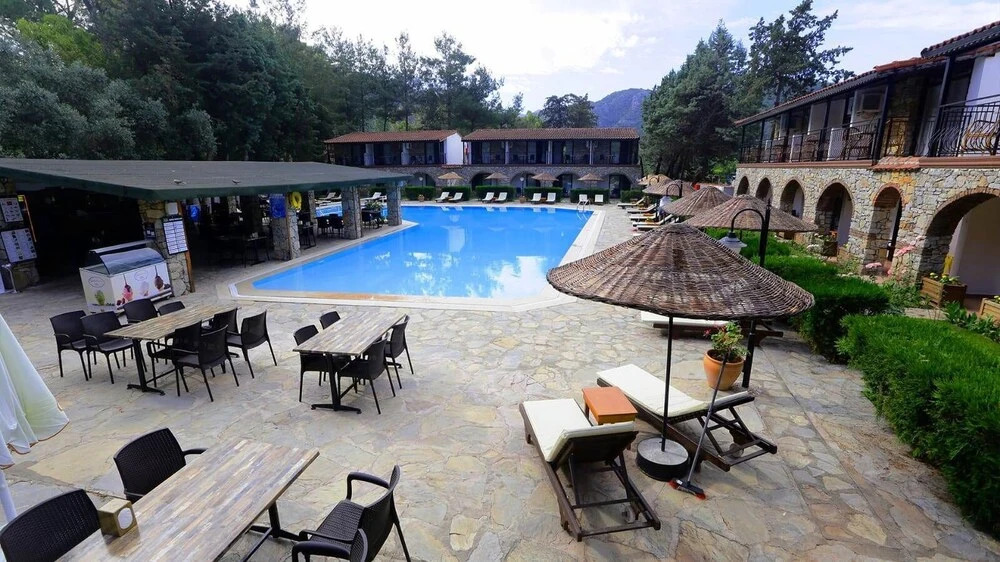 Кумлюбюк: Alados Otel