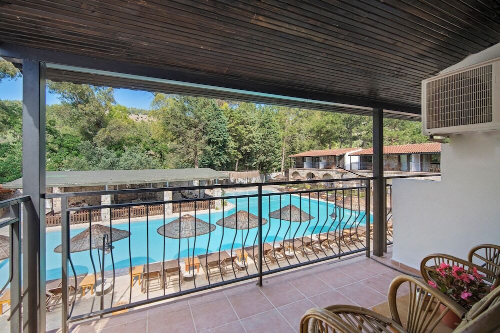 Кумлюбюк: Alados Otel