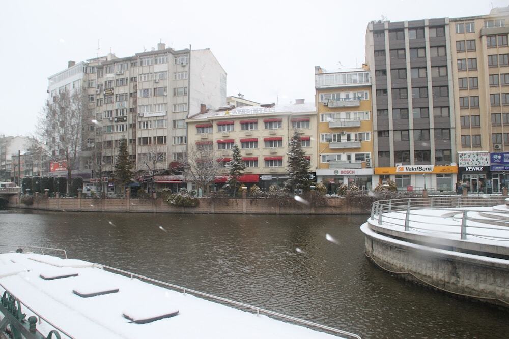 Эскишехир: Atos Otel
