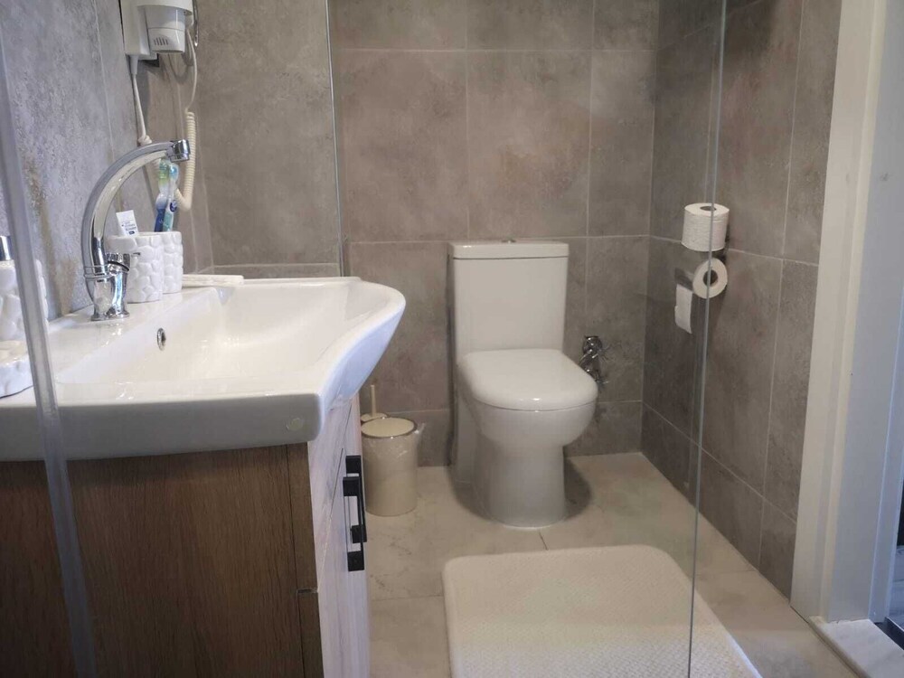 Эскишехир: Atos Otel