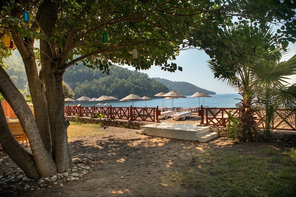Eden Bungalows and Beach — фото 2