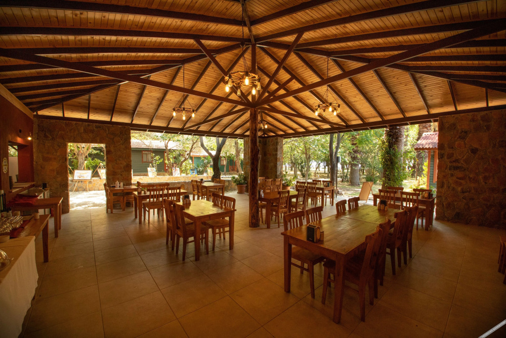 Кумлюбюк: Eden Bungalows and Beach