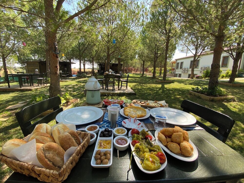 Бозджаада: Elyada Otel ve Bağ Evi (+8 Yaş)