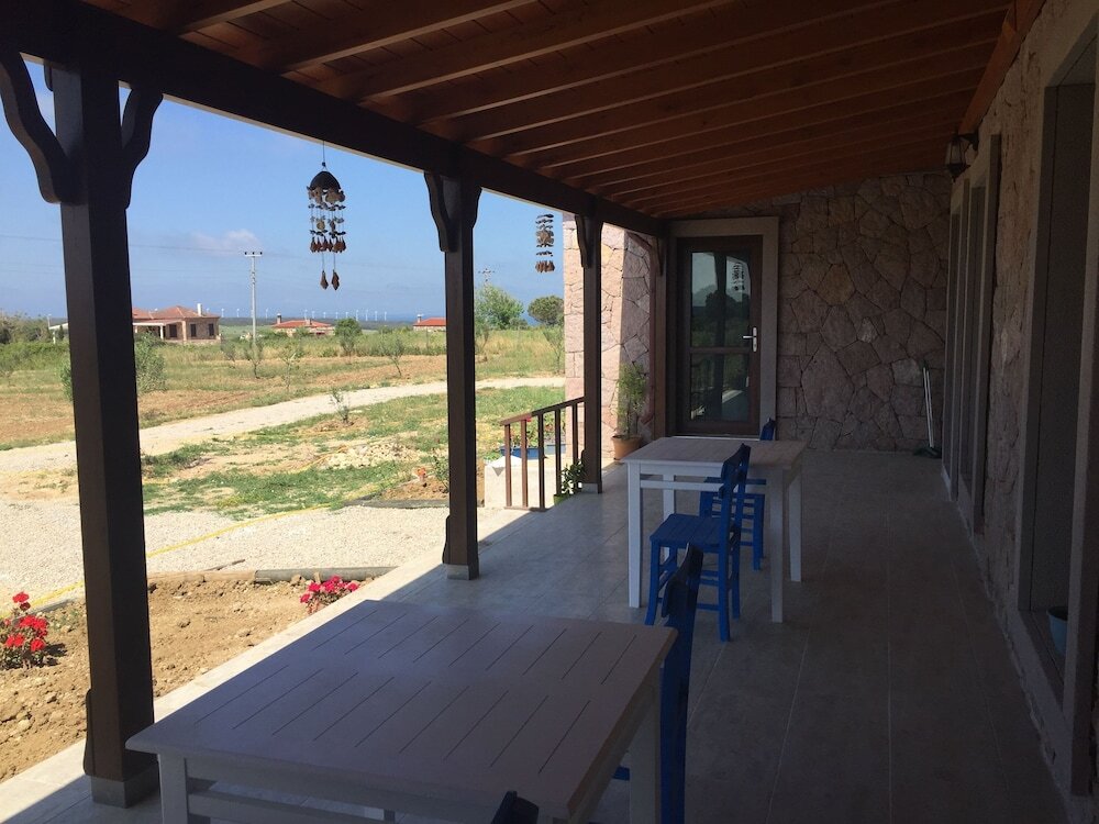 Бозджаада: Elyada Otel ve Bağ Evi (+8 Yaş)