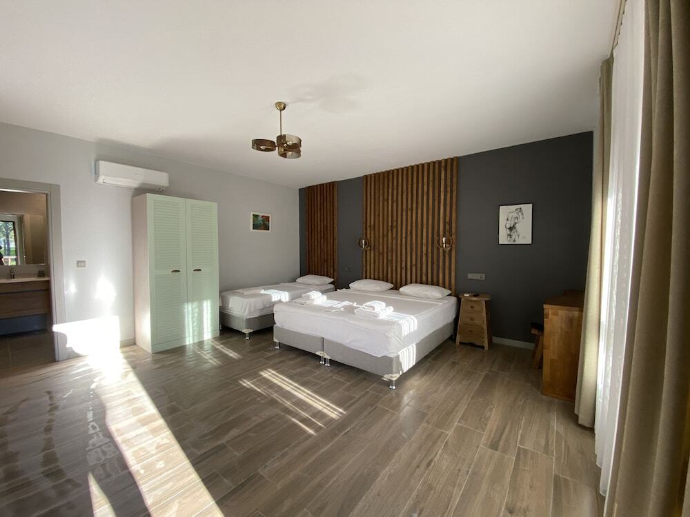 Бозджаада: Elyada Otel ve Bağ Evi (+8 Yaş)