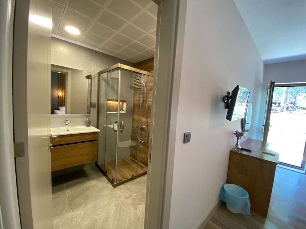 Бозджаада: Elyada Otel ve Bağ Evi (+8 Yaş)