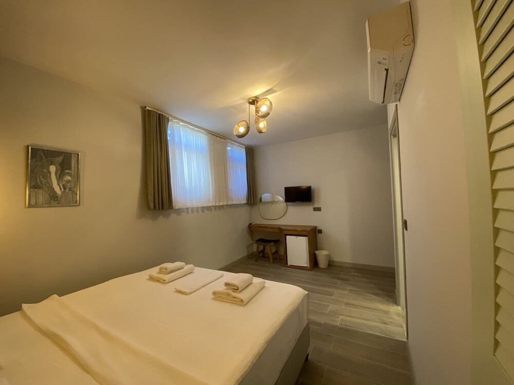 Бозджаада: Elyada Otel ve Bağ Evi (+8 Yaş)