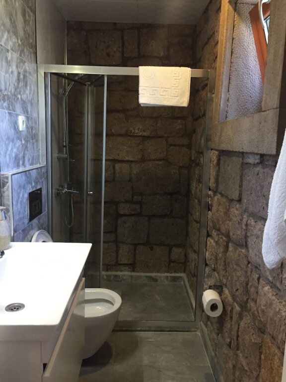 Бозджаада: Elyada Otel ve Bağ Evi (+8 Yaş)