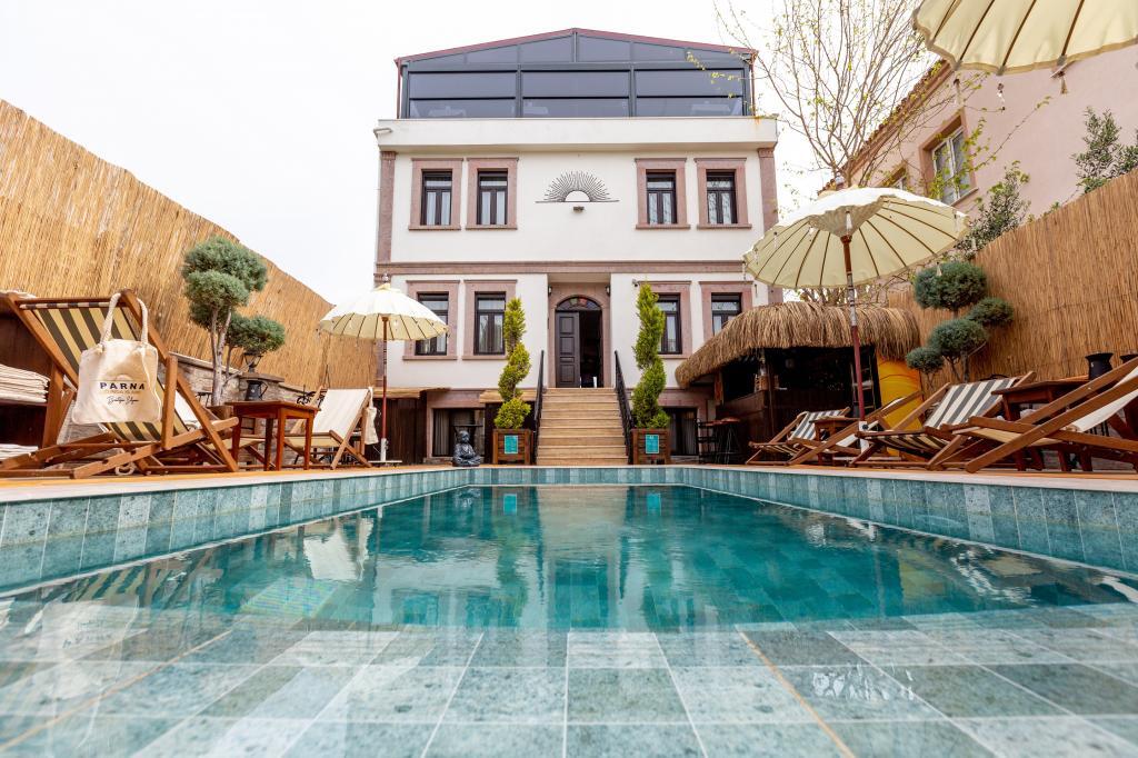 Айвалык: Parna Hotel