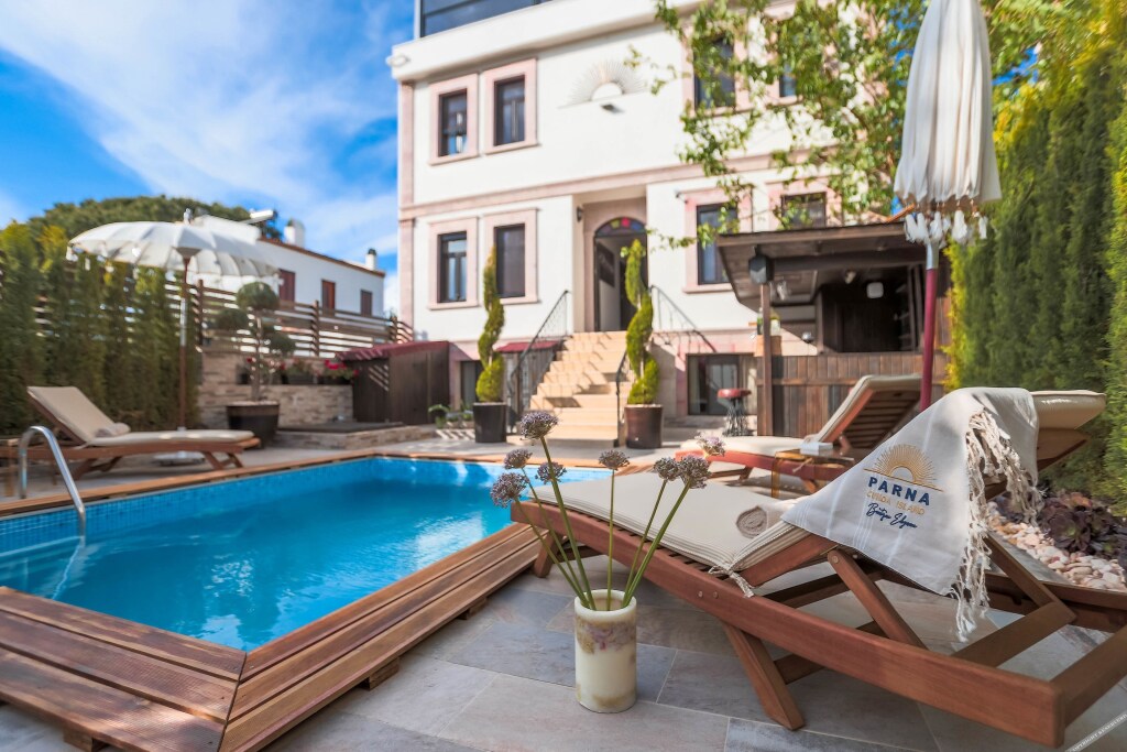 Айвалык: Parna Hotel