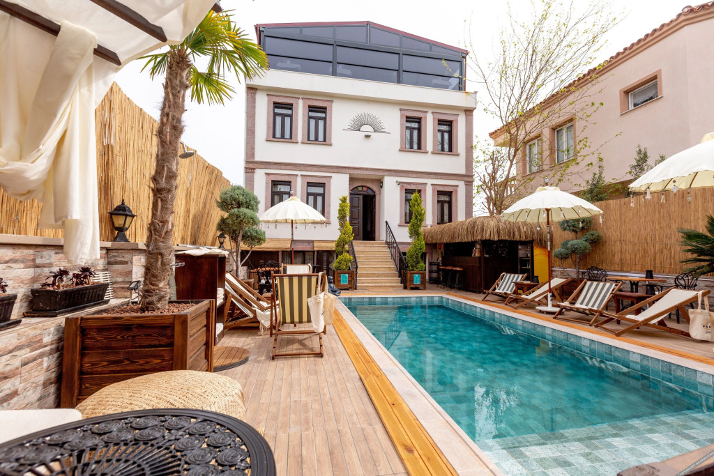 Айвалык: Parna Hotel