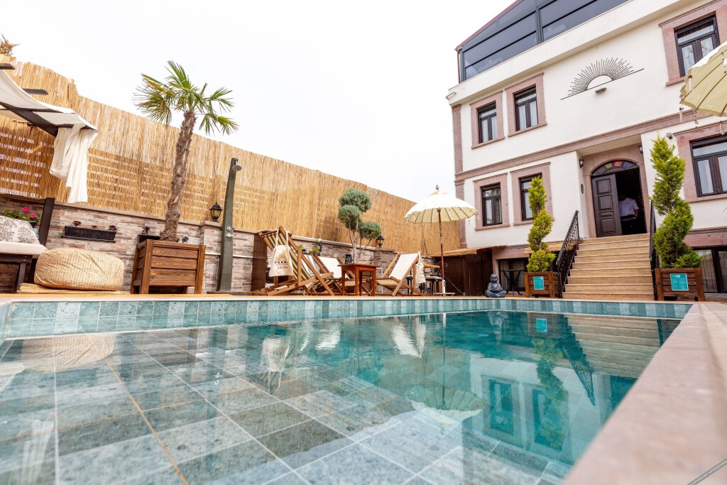 Айвалык: Parna Hotel