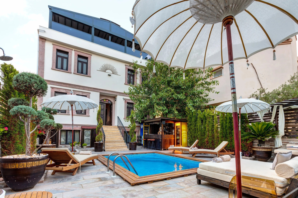 Айвалык: Parna Hotel