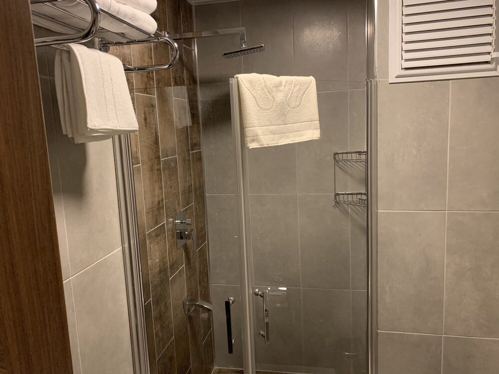 Токат: Khall Suite's