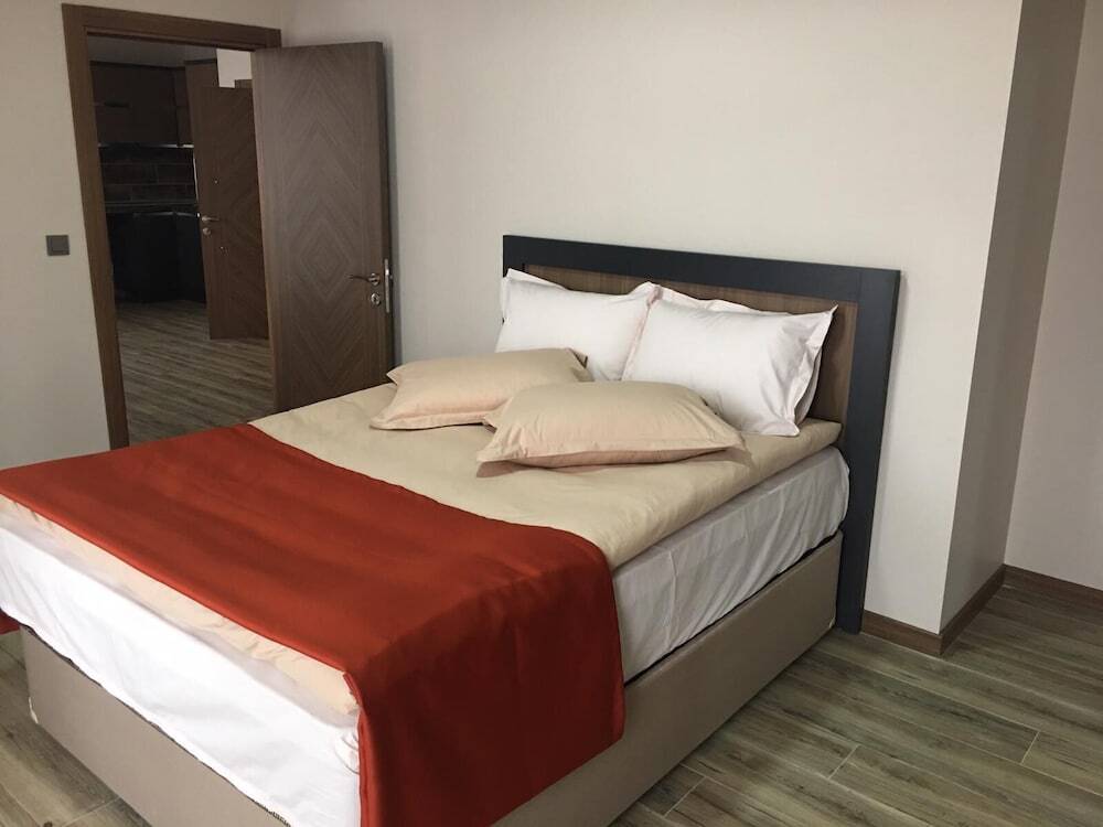 Токат: Khall Suite's